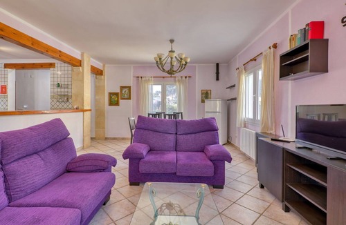 Urbanizacion La Mandarina House | Wonderful private villa for 6 guests with WIFI, A/C, private pool, TV, terrace and pets allowed