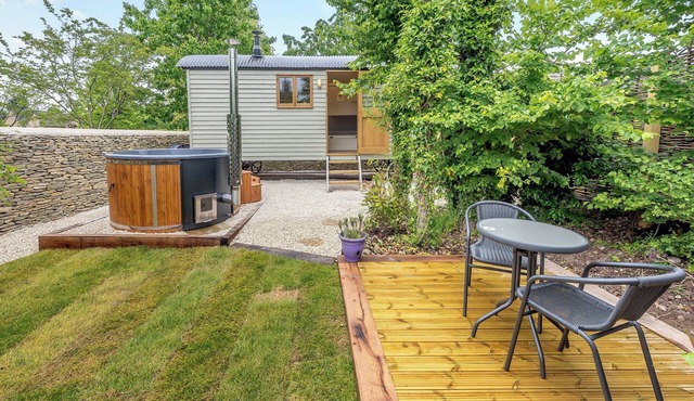 1 bedroom accommodation in Filkins, near Lechlade