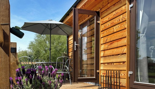 2 bedroom accommodation in Little Witley, near Worcester