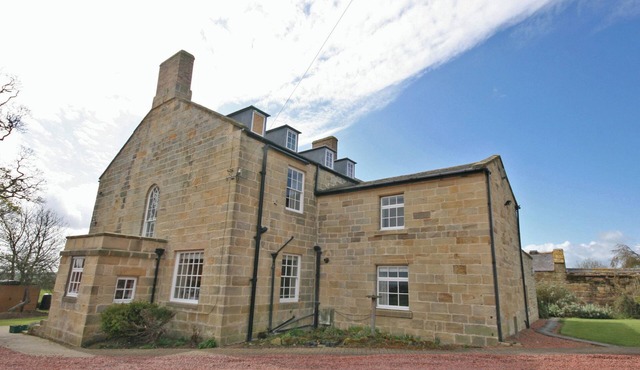 2 bedroom accommodation in Warkworth