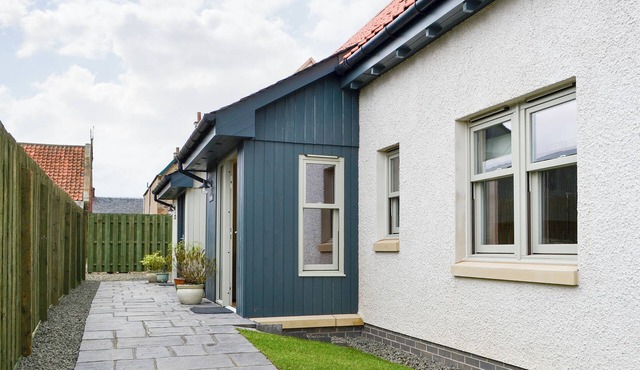 2 bedroom accommodation in Linlithgow, near Edinburgh