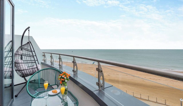 2 bedroom accommodation in Ramsgate