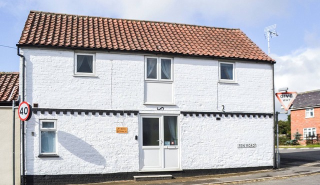 2 bedroom accommodation in East Kirkby, near Horncastle