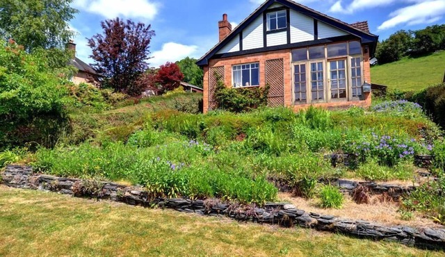 3 Bed in Llangollen (oc-waf216)