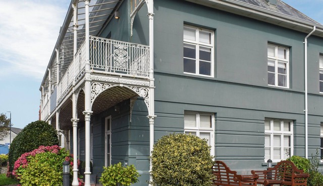 3 bedroom accommodation in Aberystwyth