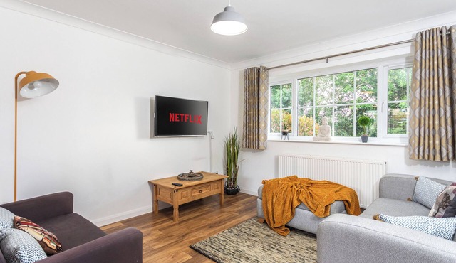 3 bedroom accommodation in Ashford