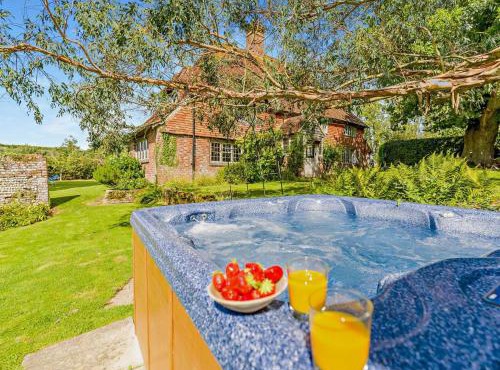 4 Bed in Icklesham oc-bt067