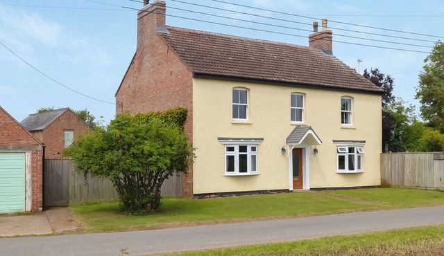 4 bedroom accommodation in Long Sutton, near Spalding