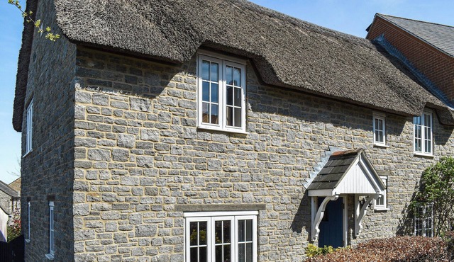 4 bedroom accommodation in Puncknowle