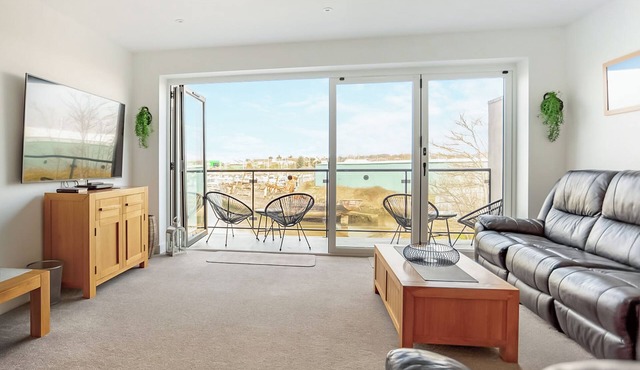 4 bedroom accommodation in Lowestoft