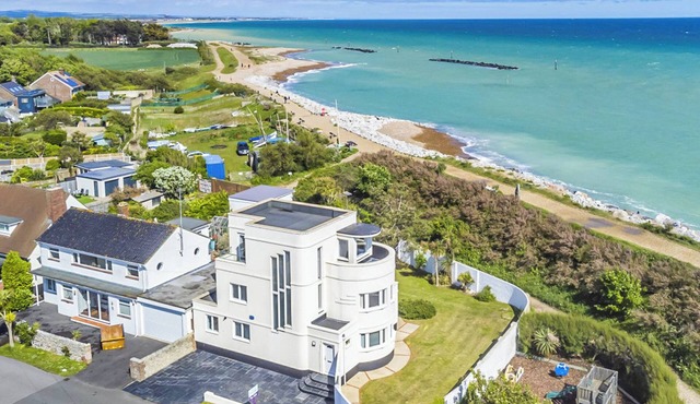 4 bedroom accommodation in Elmer