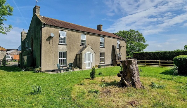 4 bedroom accommodation in East Rolstone, near Weston-Super-Mare