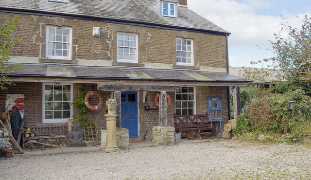 7 bedroom accommodation in Whitchurch
