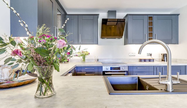 A modern luxurious 1 bedroom apartment in Ely.