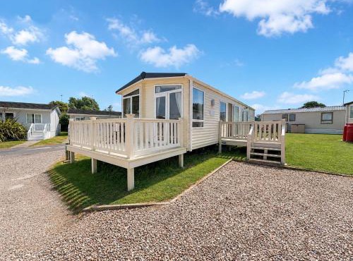Beautiful Caravan On A Fantastic Holiday Park In Lowestoft Ref 12099B