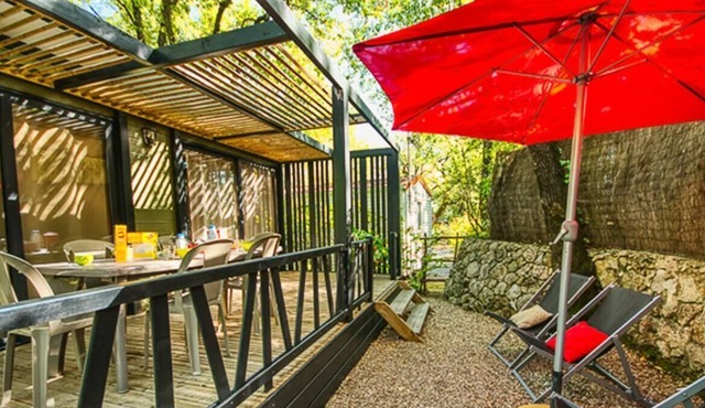 Campsite Les Cent Chênes**** - Cosy 4-room chalet sleeps 6
