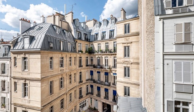Capturing the elegance, spirit & uniqueness of Saint-Germain-des-Prés.
