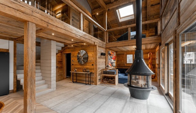 Chalet 'Millésime' with Mountain View, Private Terrace and Wi-Fi