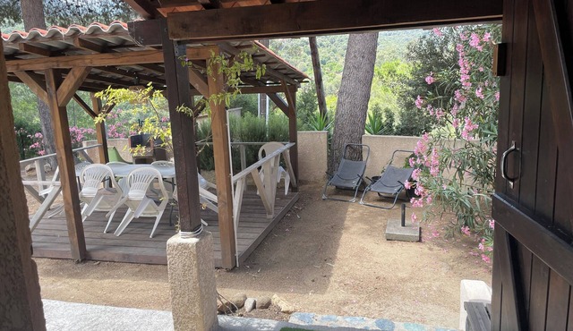 Charming little apartment Le Maquis RDC villa with garden area