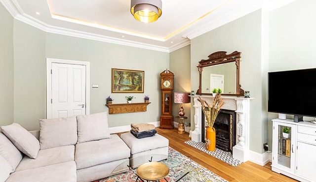 Chic Garden Flat in Leafy Ealing