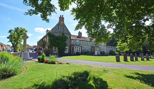Cockleshells - Three Bedroom House, Sleeps 6