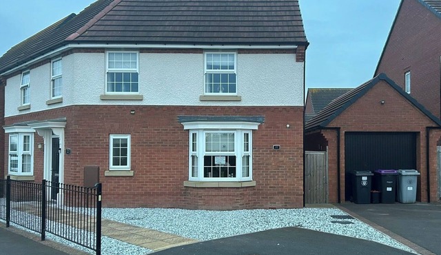 Comfortable 5 - Guest Abode - In Quiet Village