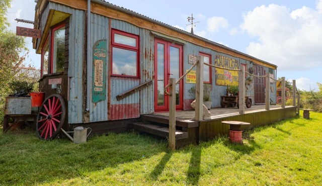 Crows Cabin, Gloucester