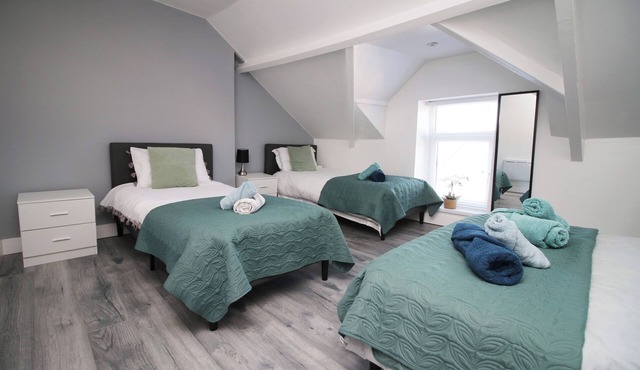 Executive Style 2 Bed Flat in Bridgend F2