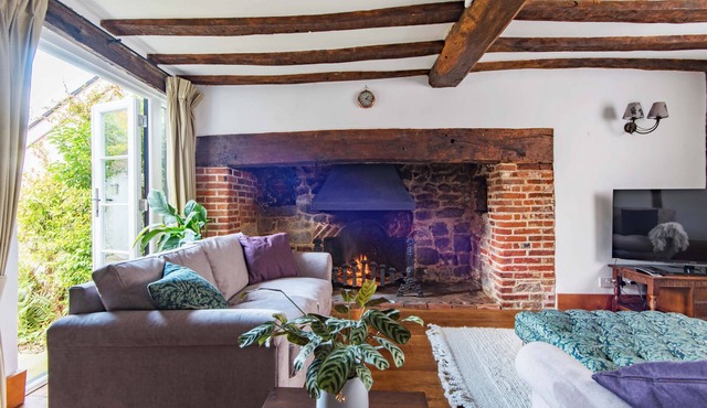 Farriers Cottage - a holiday let that sleeps 6 guests in 3 bedrooms