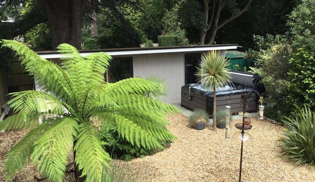 Garden Studio private garden and amazing hot-tub