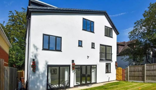 Glams beautiful luxury home