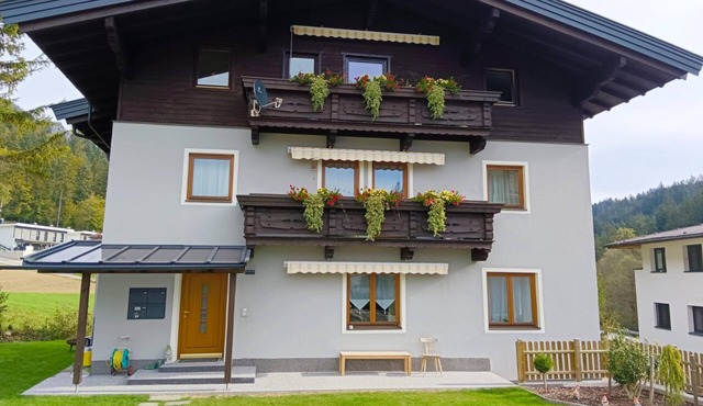 Idyllically situated apartment, 800m to the ski bus