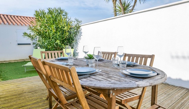 Lovely family home near amenities, Les Sables, 7 people.