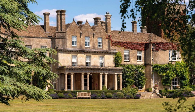 Lucknam Park, Emblems Collection