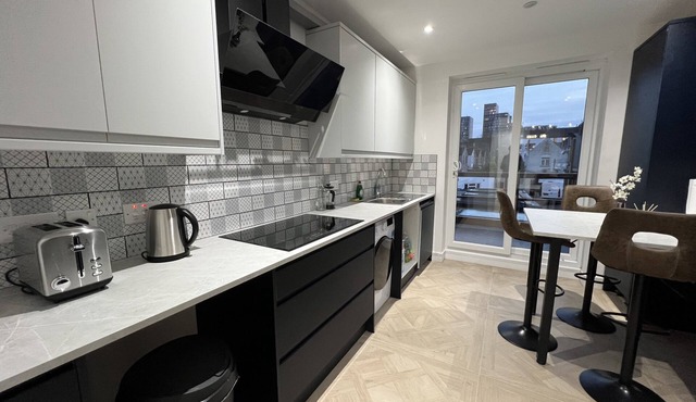 Luxurious London Studios