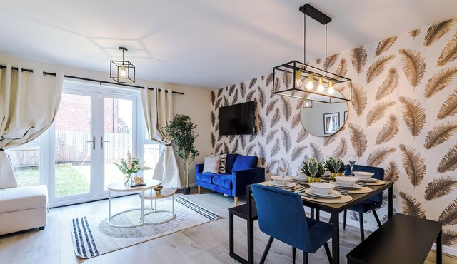 Luxury & Modern Equipped Liverpool 3 Bedroom House WParking Sleeps 9 Max