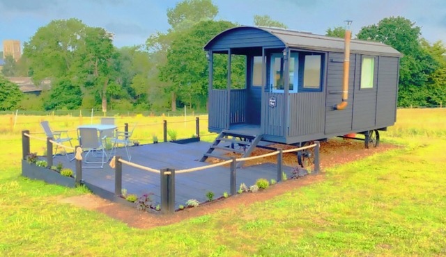 March Hare is a marvellous shepherd’s hut that sleeps up to four people.