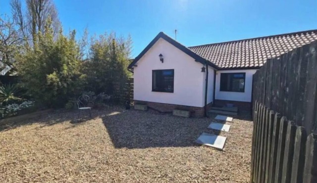 Middletree ideal modern cottage pet friendly