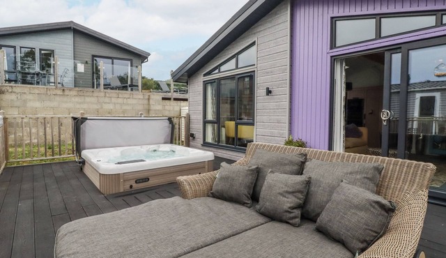 Minack Lodge