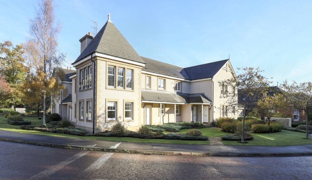 Modern Flat with Free Parking