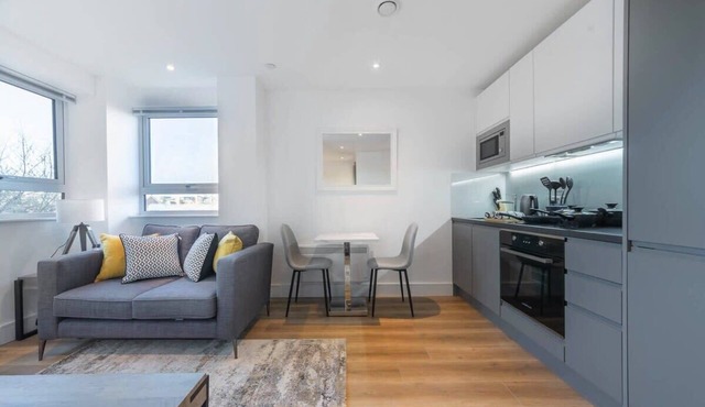Modern Studio Apartment in East Grinstead