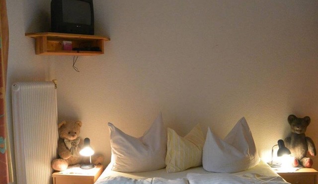 Multi-bed room for 2-4 persons with shower/WC - Stanahof