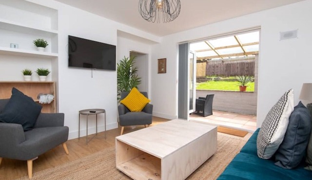 Newly Refurbished Gem | Perfect | Alexa | Sleeps 5