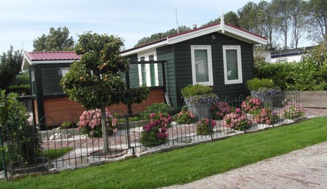 Nice chalet with garden, near the Wadden Sea