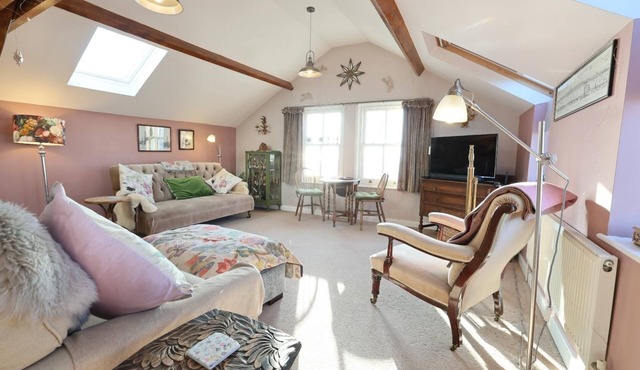 Ocean View - sleeps 2 guests in 1 bedroom