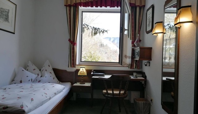Single room with shower, WC - Hotel garni Landhaus Bürtlmair *