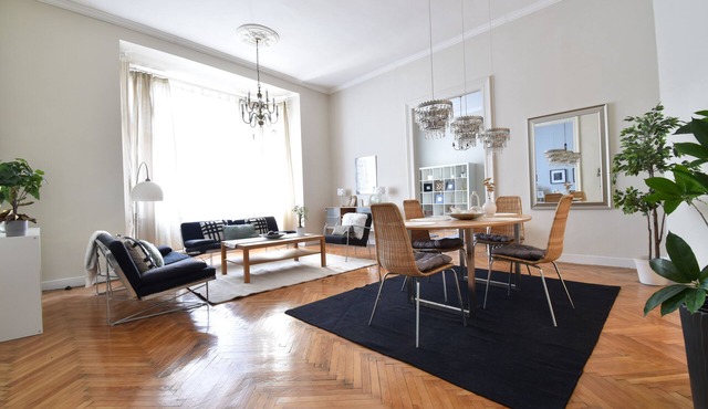 Spacious 3-bedroom apartment in tranquil Budapest with AC-f10