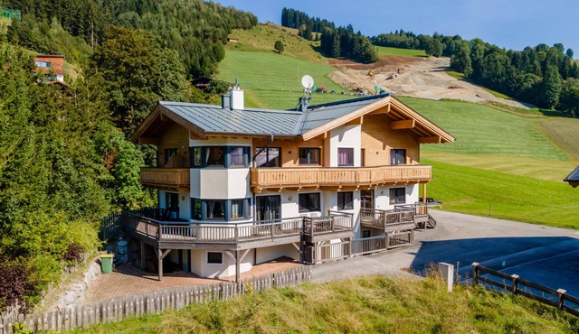 Spacious apartment at the slopes with balcony