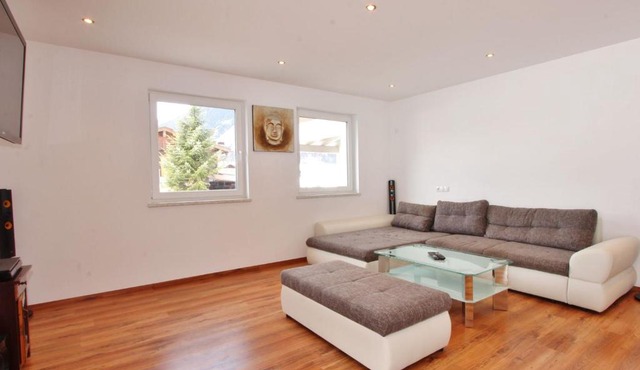 Spacious Villa with Garden in Hinterthiersee