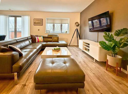 Split level unique large 2BDR apartment